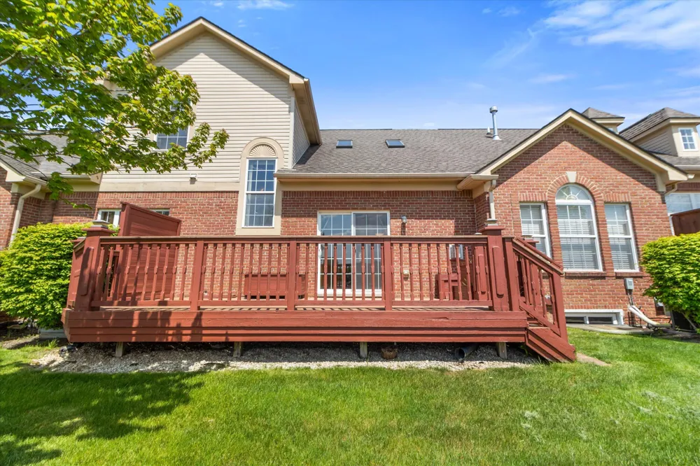 48551 Oak Bridge Drive Canton, MI 48188