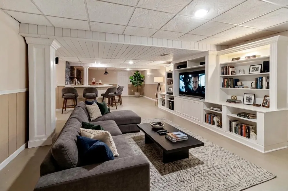 48551 Oak Bridge Drive Canton, MI 48188