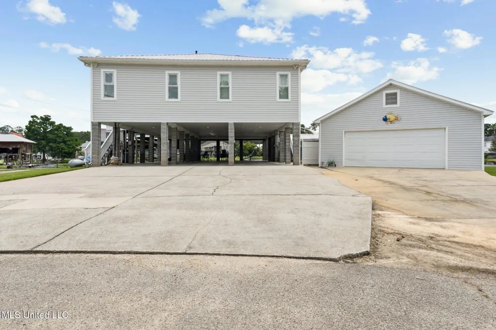 6241 Shawnee Street Kiln, MS 39556
