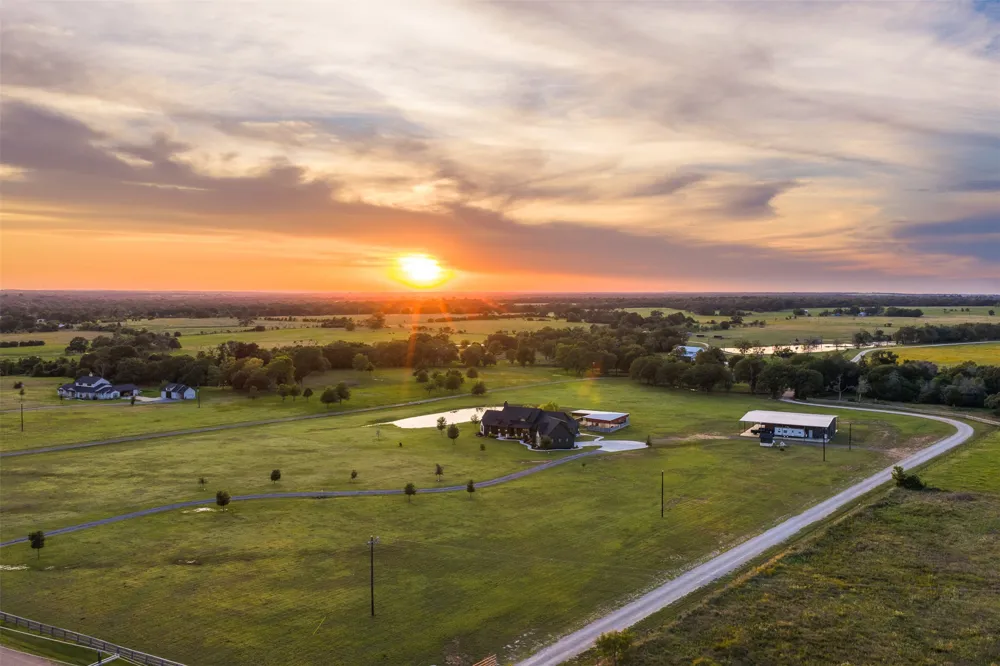 1981 County Road 202 Caldwell, TX 77836