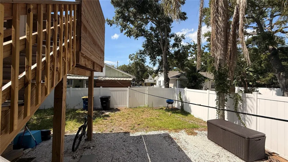 905 JONES STREET Clearwater, FL 33755