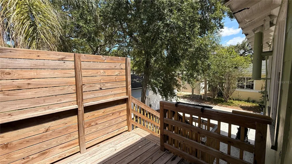 905 JONES STREET Clearwater, FL 33755