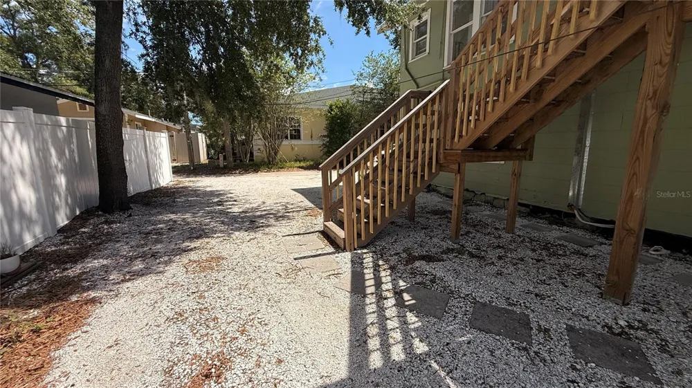 905 JONES STREET Clearwater, FL 33755