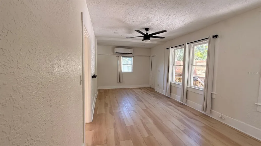 905 JONES STREET Clearwater, FL 33755