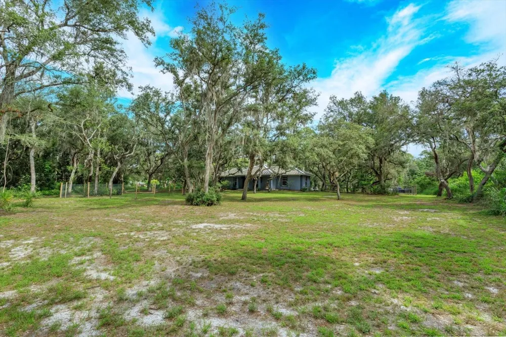 17249 HOLLY COURT Umatilla, FL 32784