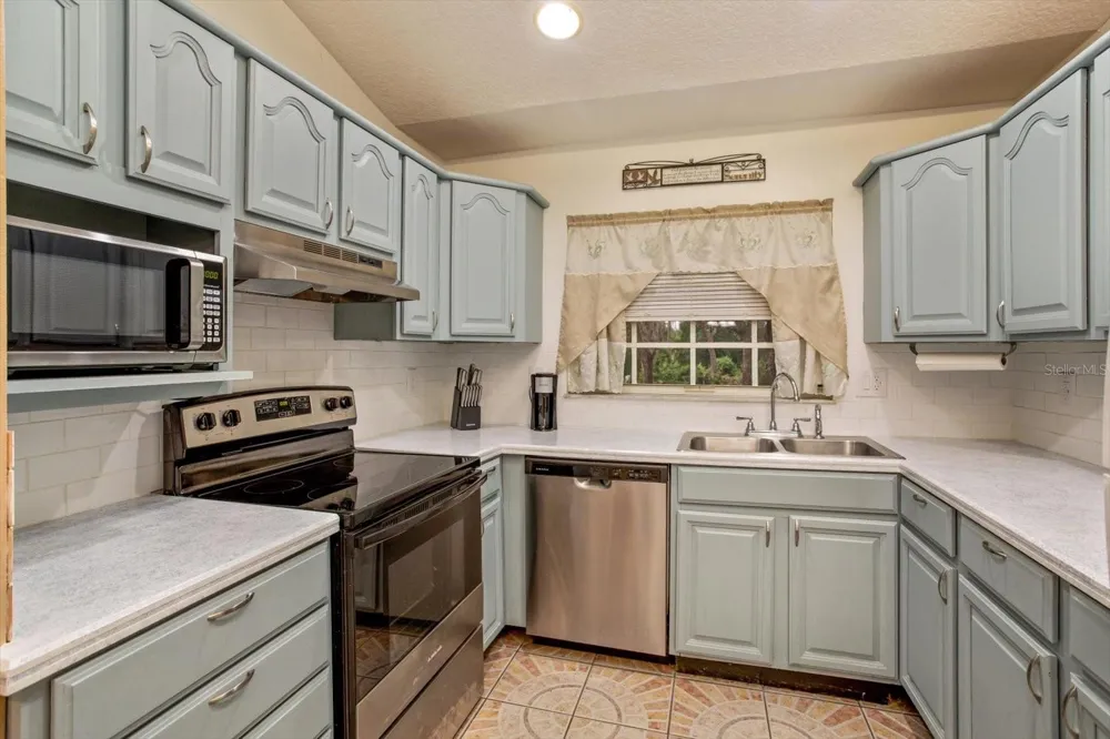 17249 HOLLY COURT Umatilla, FL 32784