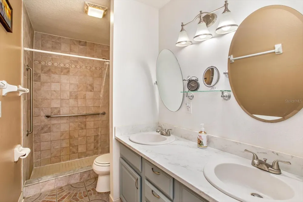 17249 HOLLY COURT Umatilla, FL 32784