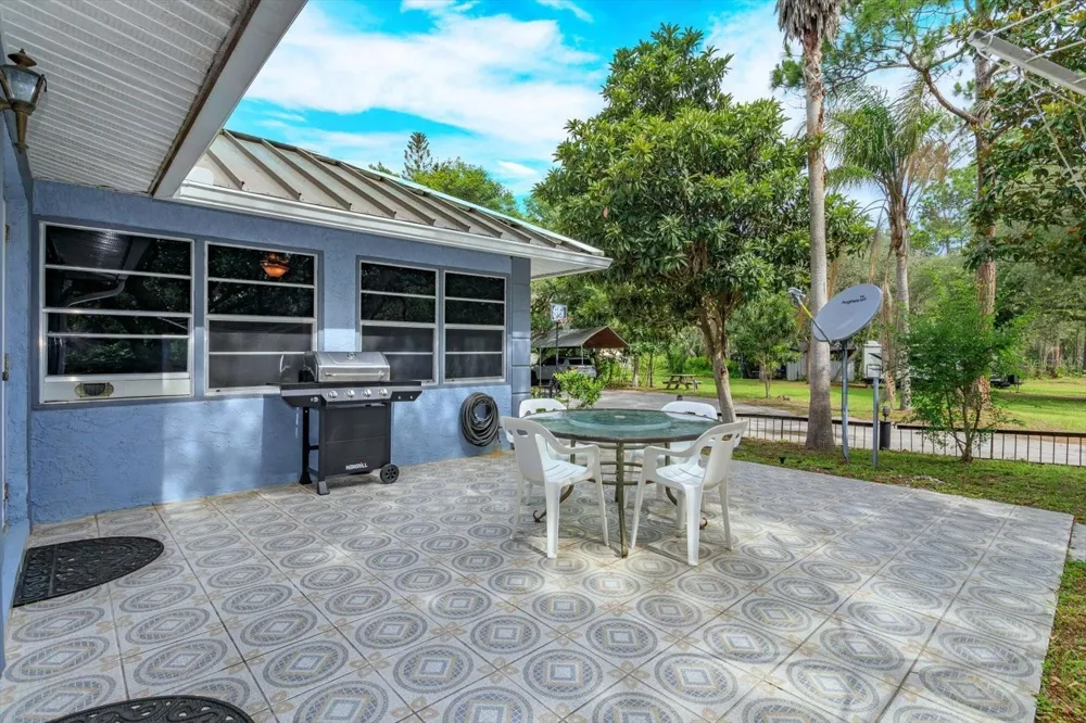 17249 HOLLY COURT Umatilla, FL 32784