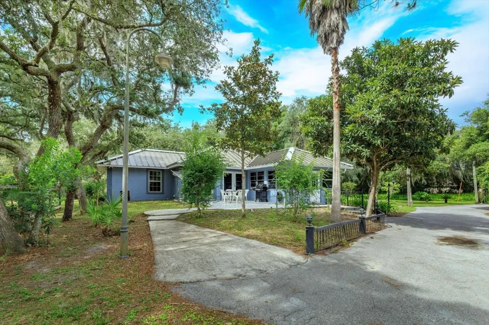 17249 HOLLY COURT Umatilla, FL 32784