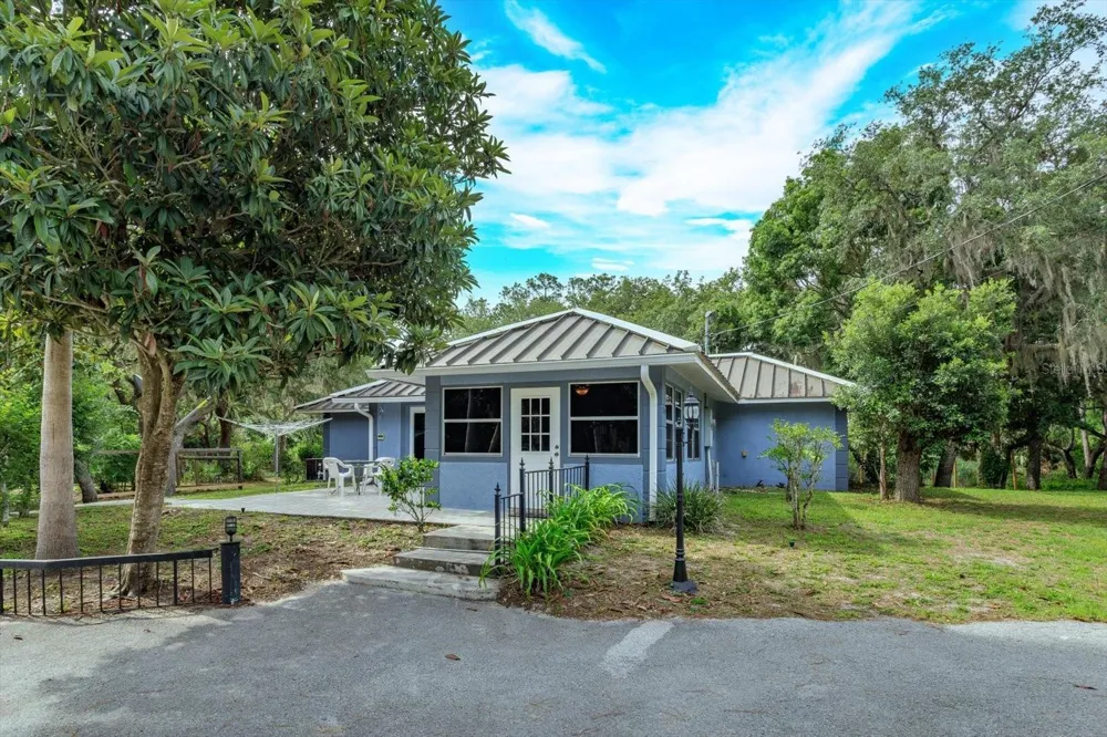 17249 HOLLY COURT Umatilla, FL 32784