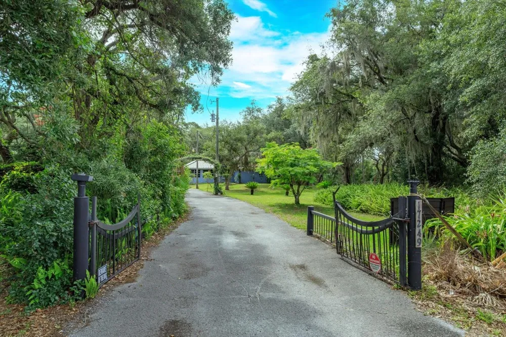 17249 HOLLY COURT Umatilla, FL 32784