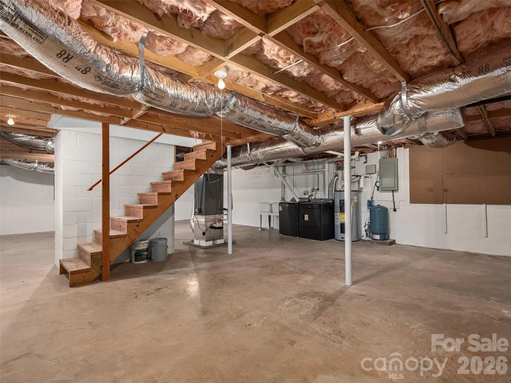 7 Hope Lane Weaverville, NC 28787