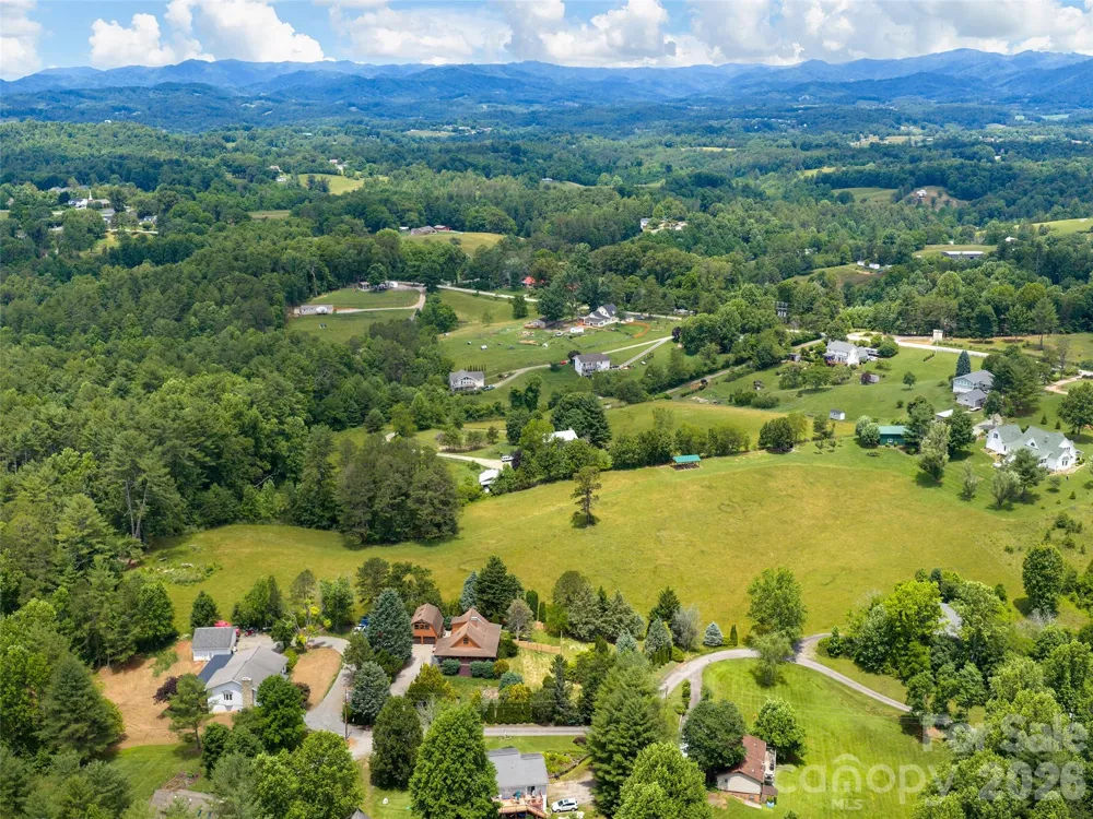 7 Hope Lane Weaverville, NC 28787