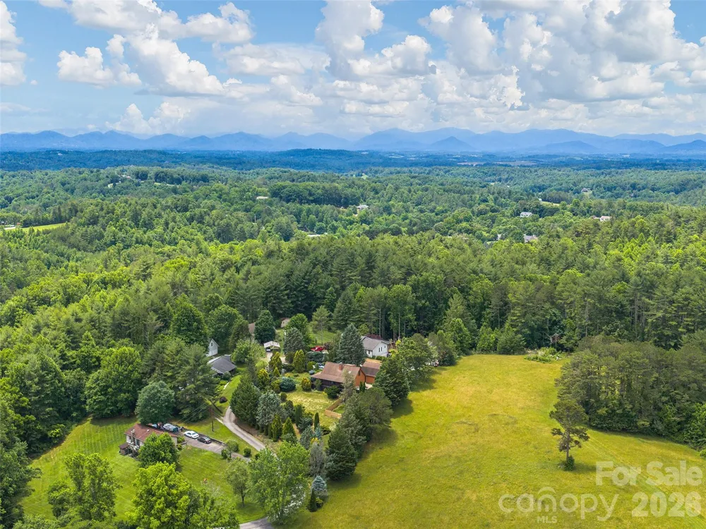 7 Hope Lane Weaverville, NC 28787