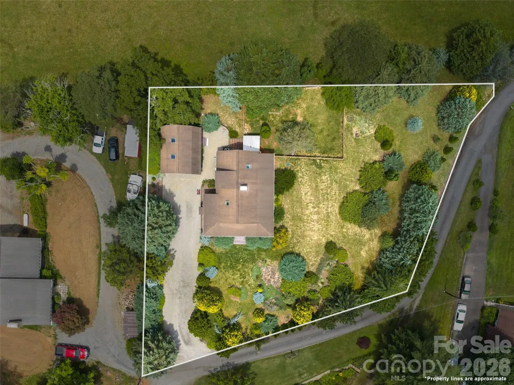 7 Hope Lane Weaverville, NC 28787