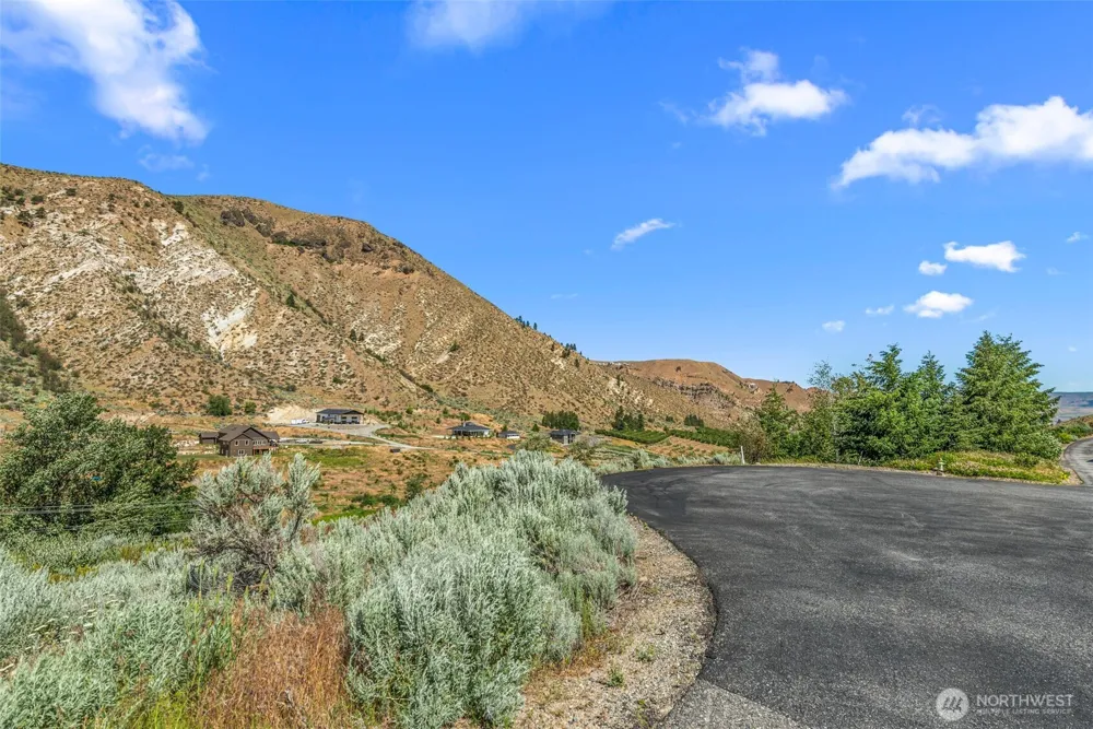 159 Southridge Court Wenatchee, WA 98801