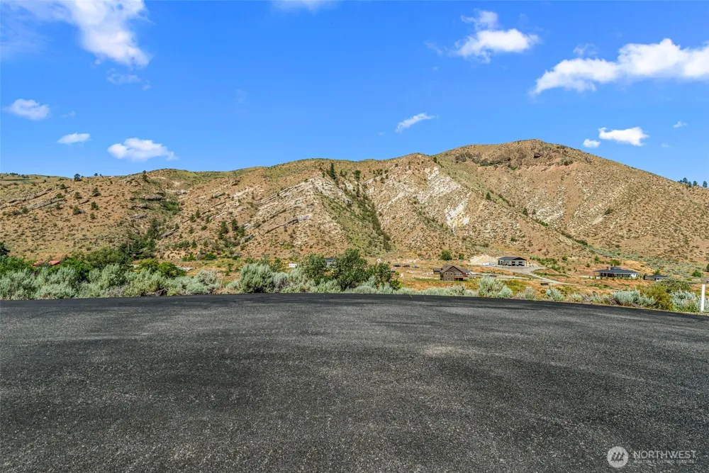159 Southridge Court Wenatchee, WA 98801