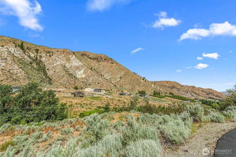 159 Southridge Court Wenatchee, WA 98801