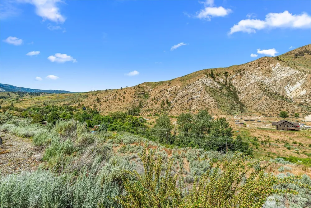 159 Southridge Court Wenatchee, WA 98801