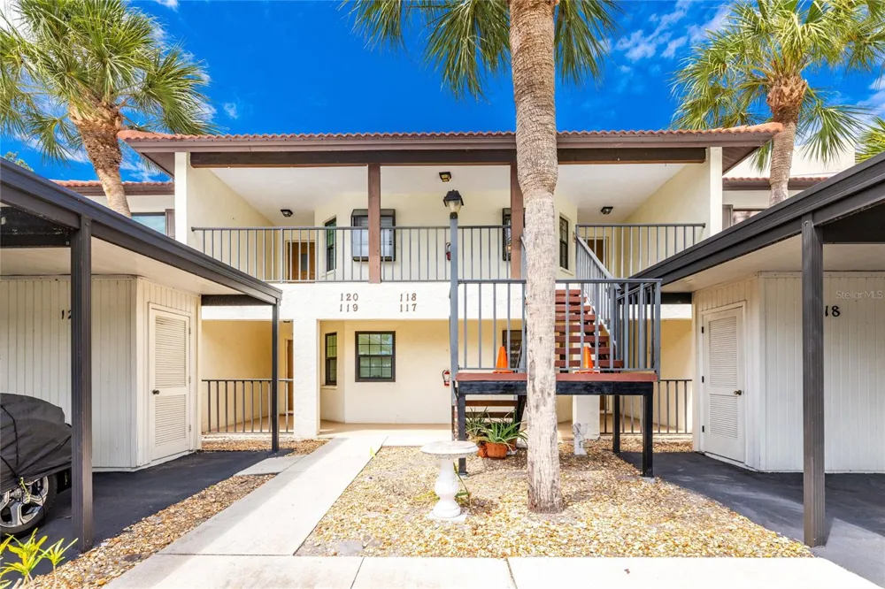 118 PINE HOLLOW DRIVE #118 Englewood, FL 34223