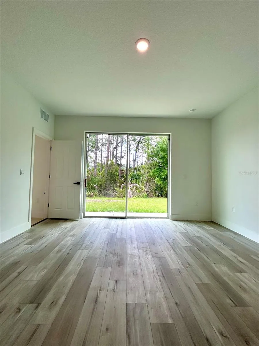 239 GREENBRIER AVENUE NW Palm Bay, FL 32907