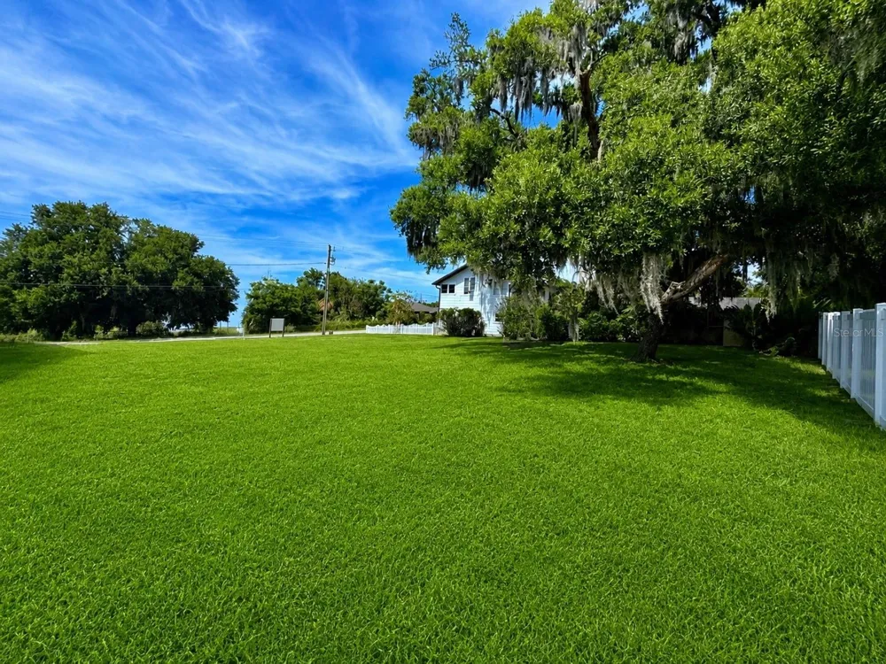 LAKE AVE Clermont, FL 34711