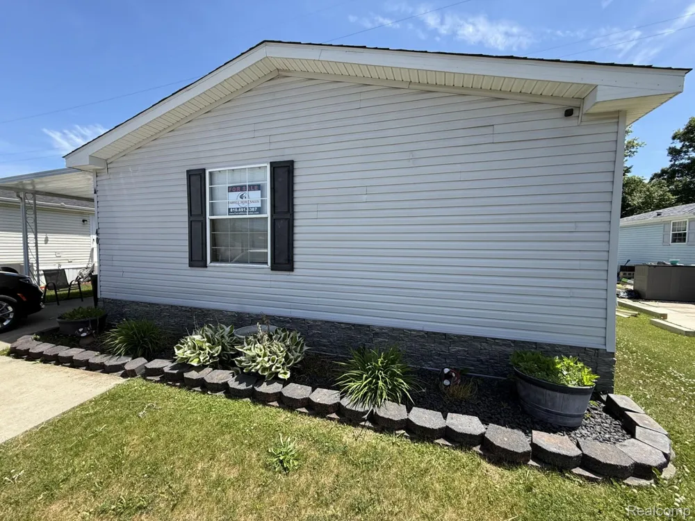 40 Bellwood Swartz Creek City, MI 48473