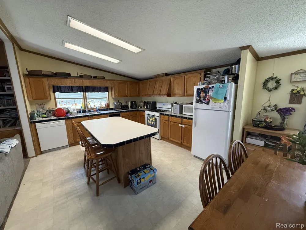 40 Bellwood Swartz Creek City, MI 48473