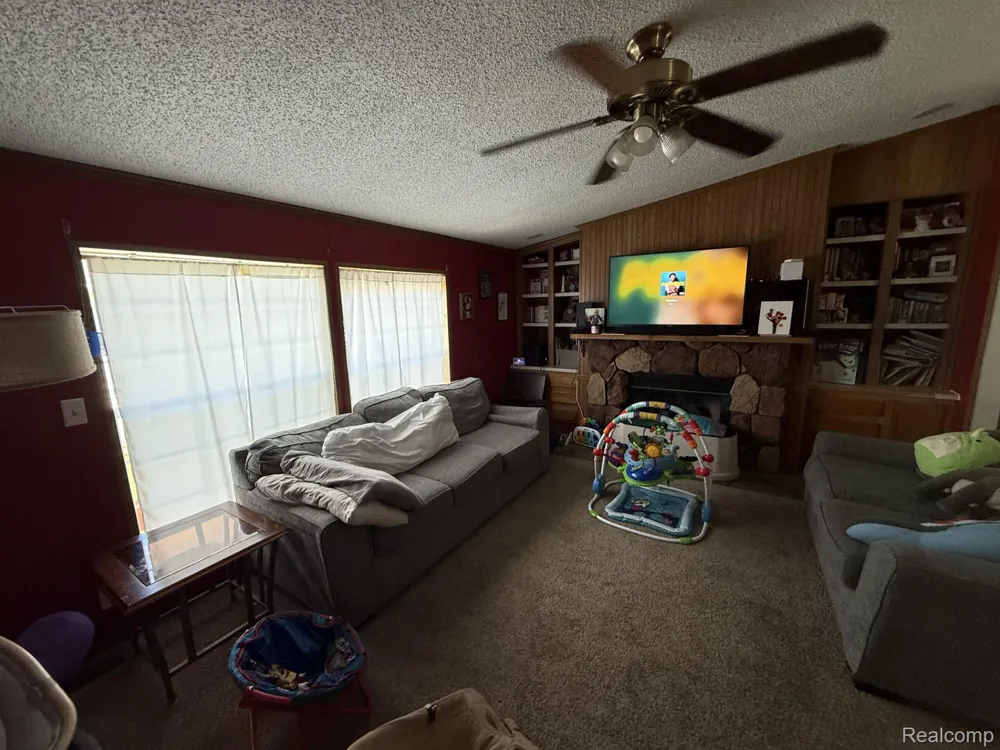 40 Bellwood Swartz Creek City, MI 48473