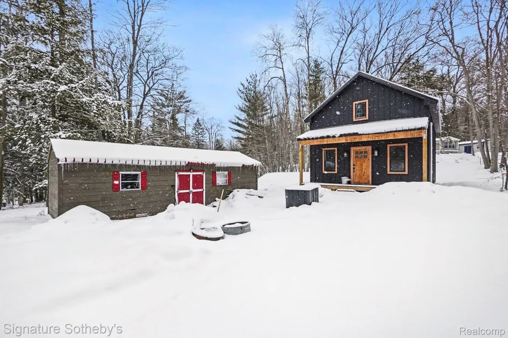 229 Forest Trail Rose Lake Township, MI 49655