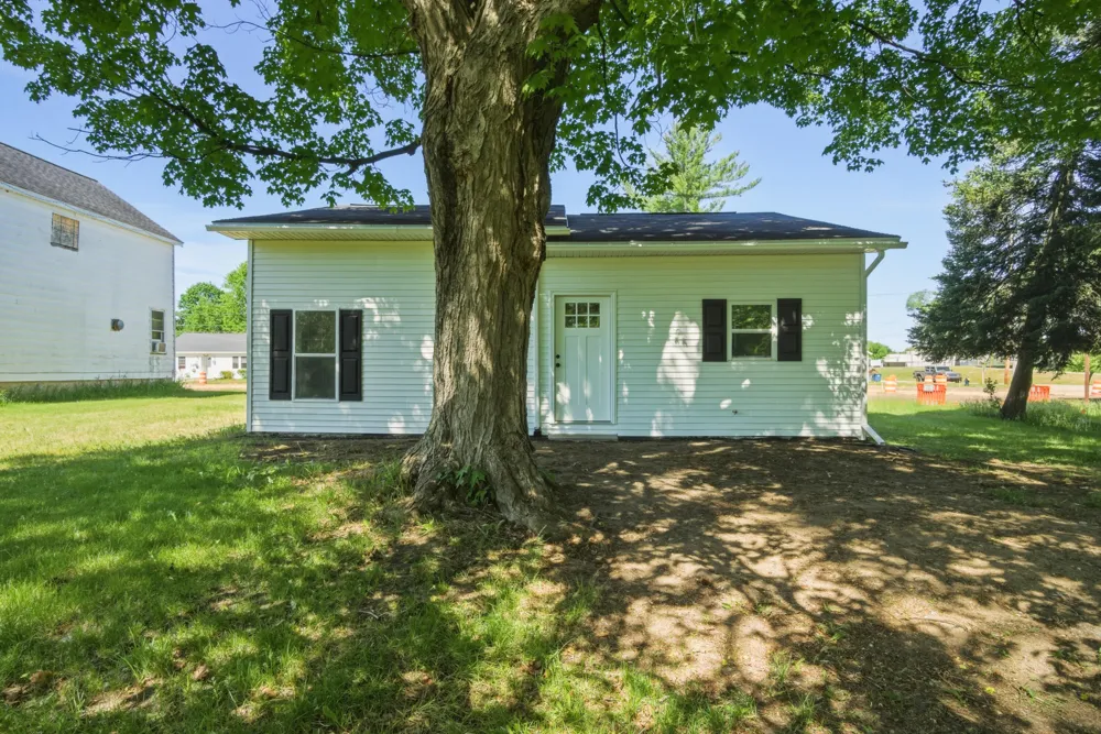 209 S River Street Evart City, MI 49631