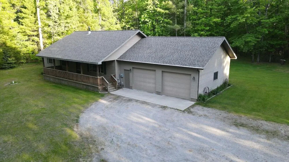 4335 Kings Corner Road Oscoda Charter Township, MI 48737