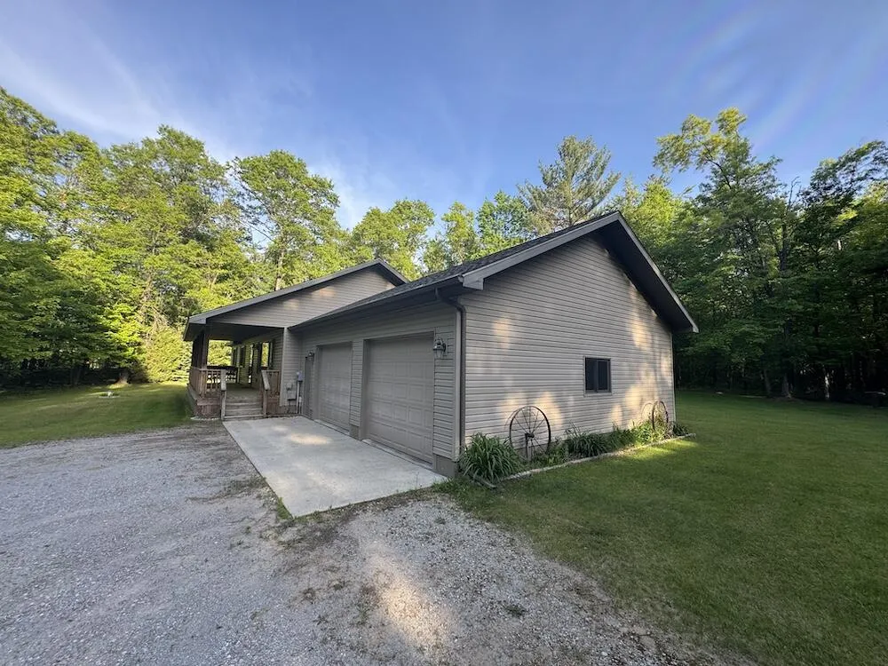 4335 Kings Corner Road Oscoda Charter Township, MI 48737