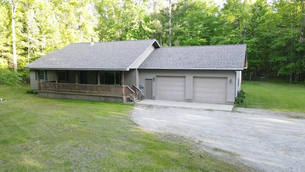 4335 Kings Corner Road Oscoda Charter Township, MI 48737