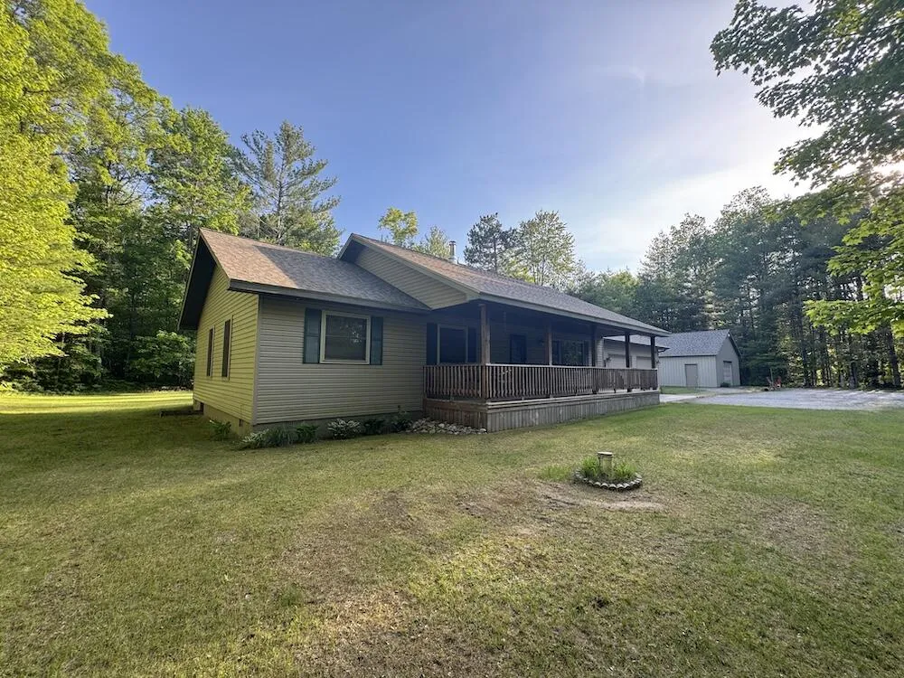 4335 Kings Corner Road Oscoda Charter Township, MI 48737