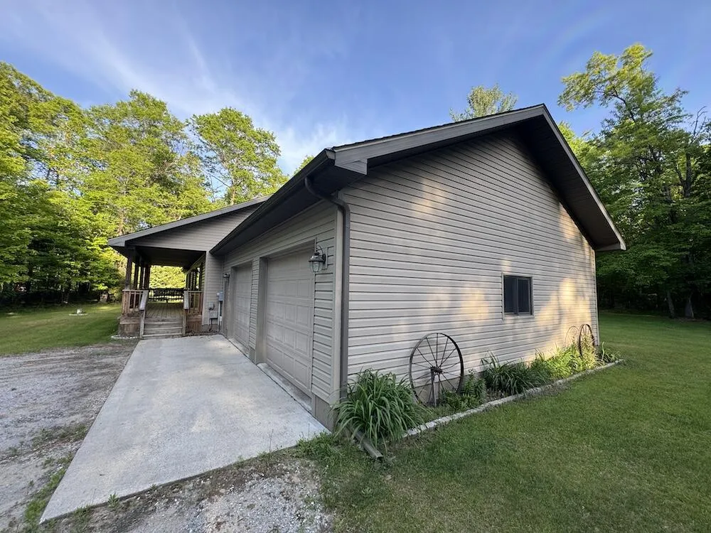 4335 Kings Corner Road Oscoda Charter Township, MI 48737