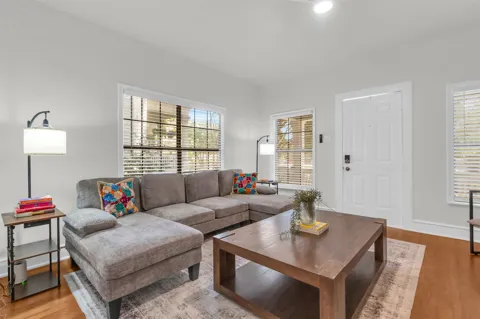 4121 Junius Street #4123