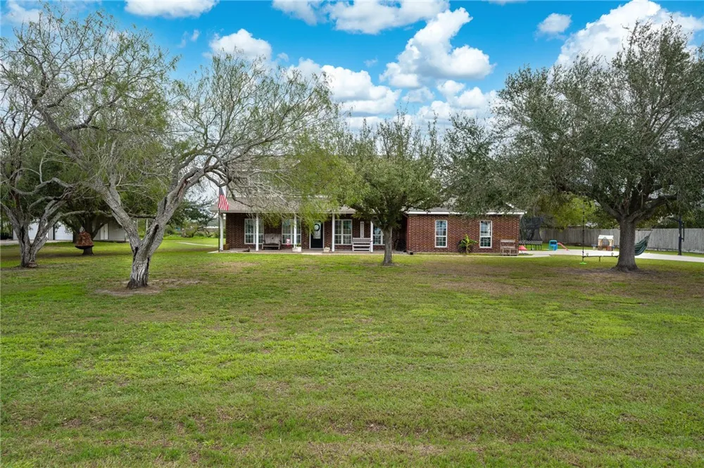 2 Schendel Portland, TX 78374
