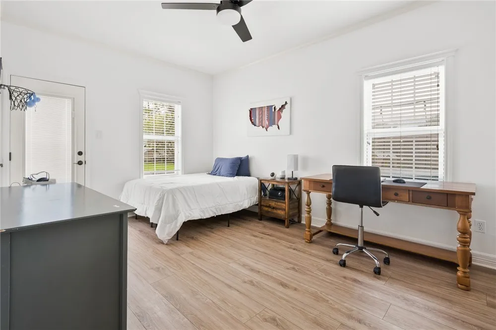 2 Schendel Portland, TX 78374