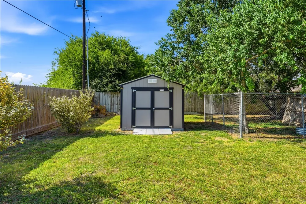 2 Schendel Portland, TX 78374
