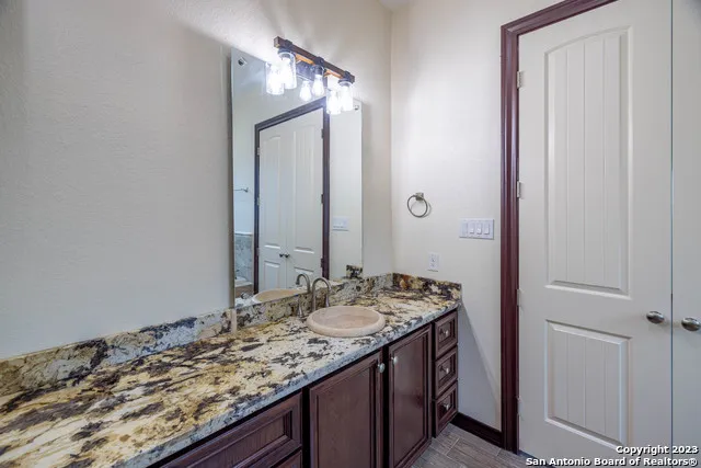 86 Hannah Ln Boerne, TX 78006