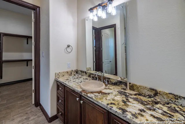 86 Hannah Ln Boerne, TX 78006