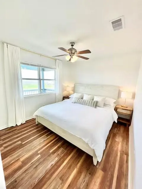 1426 Bluewater Highway Surfside Beach, TX 77541