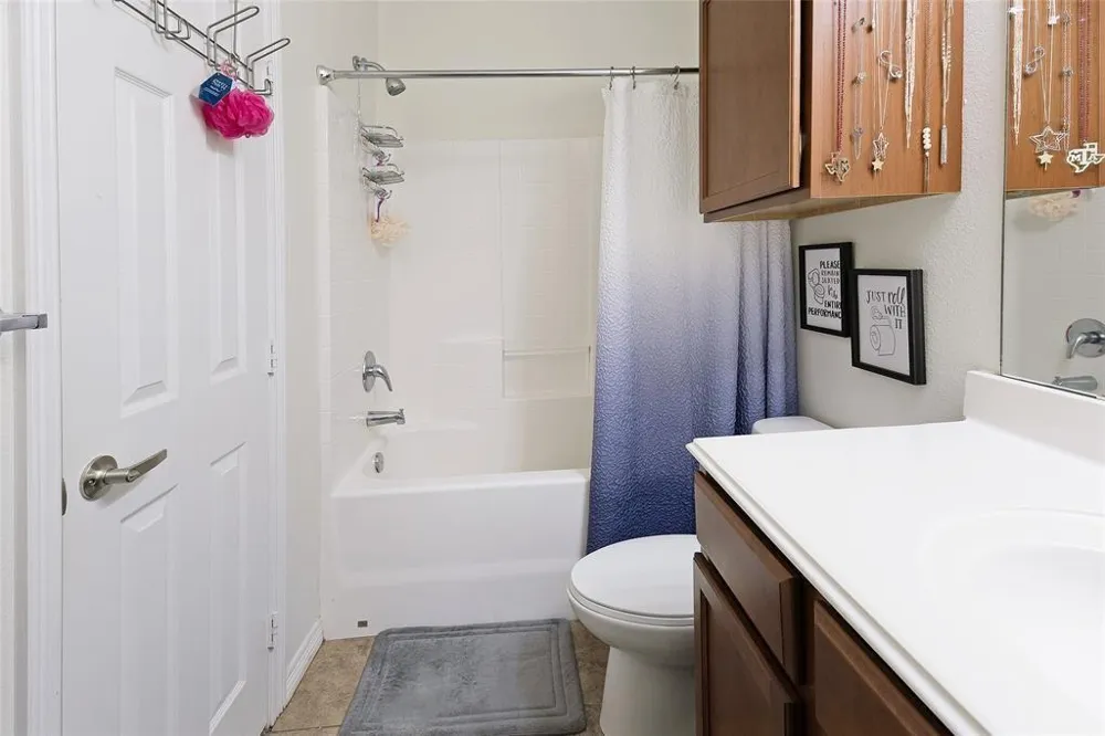 1198 Jones Butler Road #2708 College Station, TX 77840