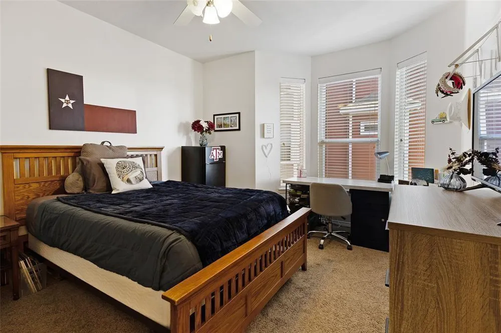 1198 Jones Butler Road #2708 College Station, TX 77840