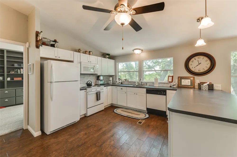 24601 Singleton Bend East Road Marble Falls, TX 78654