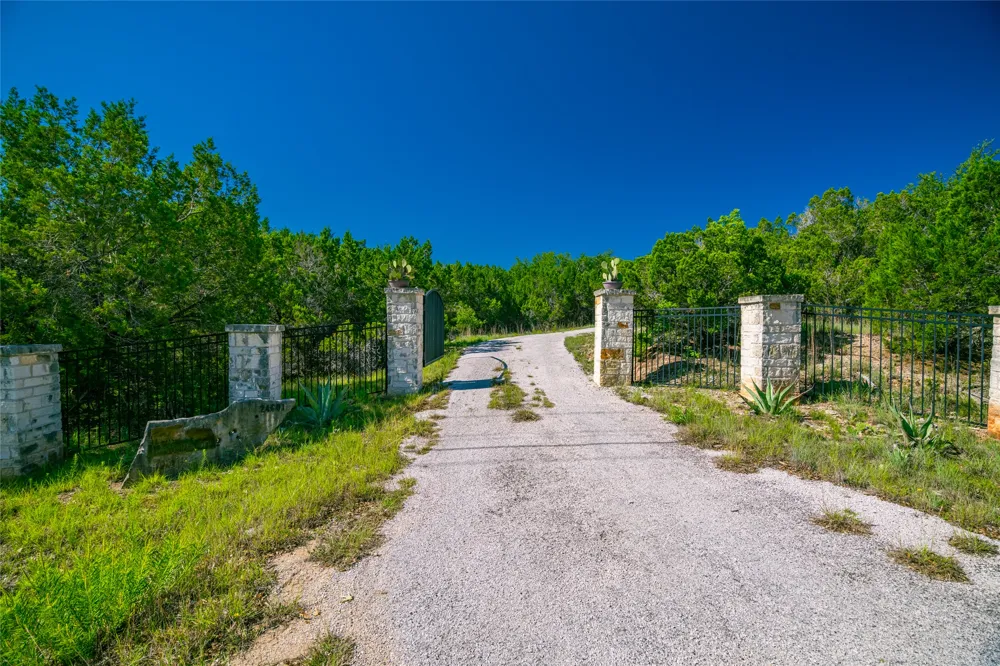 24601 Singleton Bend East Road Marble Falls, TX 78654