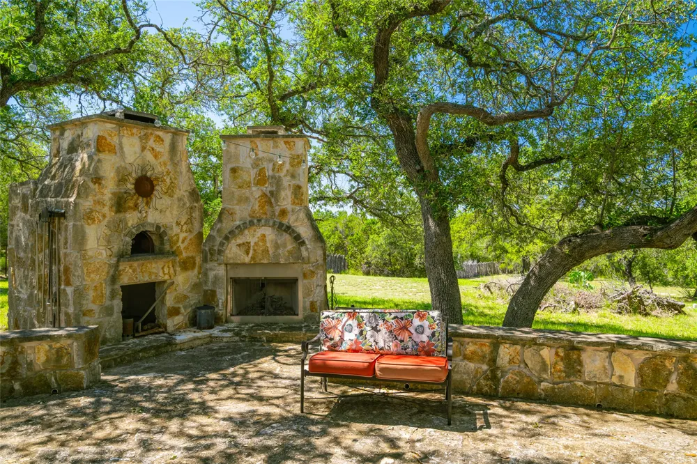 24601 Singleton Bend East Road Marble Falls, TX 78654