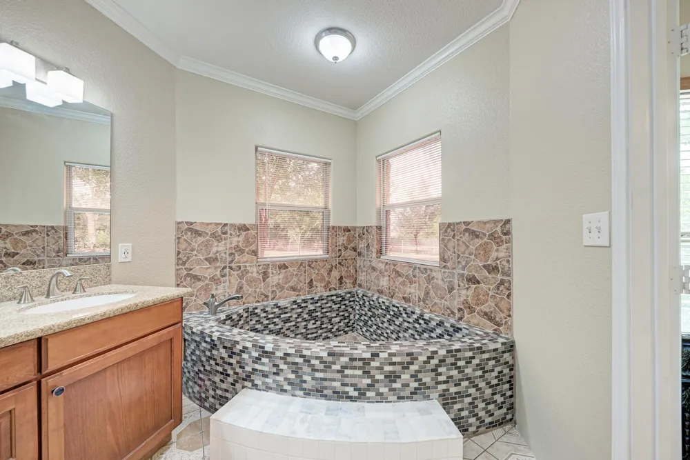 15611 Giese Lane Manor, TX 78653