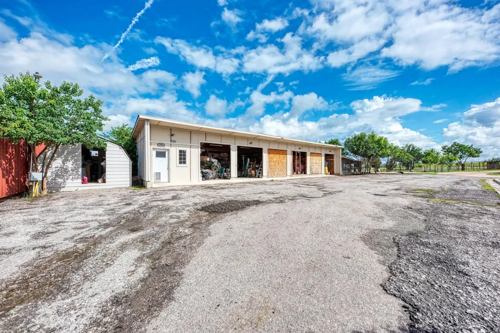 15611 Giese Lane Manor, TX 78653